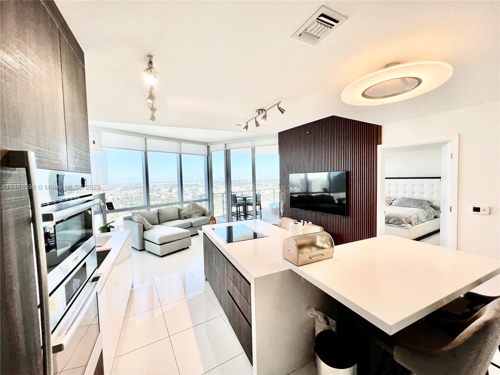 851 NE 1st Ave 4510, Miami, Florida 33132, 1 Bedroom Bedrooms, ,2 BathroomsBathrooms,Residential,For Sale,851 NE 1st Ave 4510,A11483598