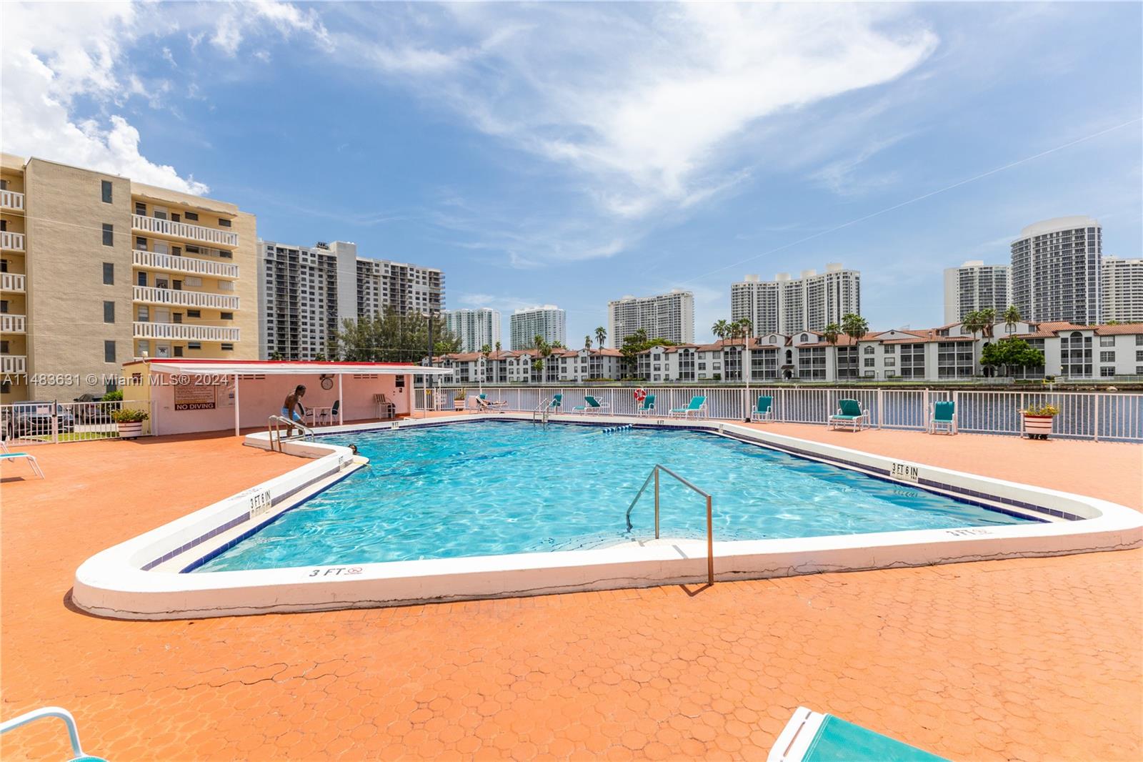 2930 Point East Dr E210, Aventura, Florida 33160, 1 Bedroom Bedrooms, ,1 BathroomBathrooms,Residential,For Sale,2930 Point East Dr E210,A11483631