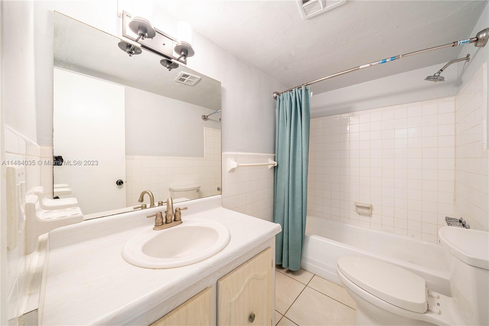 1400 57th St, Fort Lauderdale, FL, 33334 United States, 1 Bedroom Bedrooms, ,1 BathroomBathrooms,Residential,For Sale,57th St,A11484035