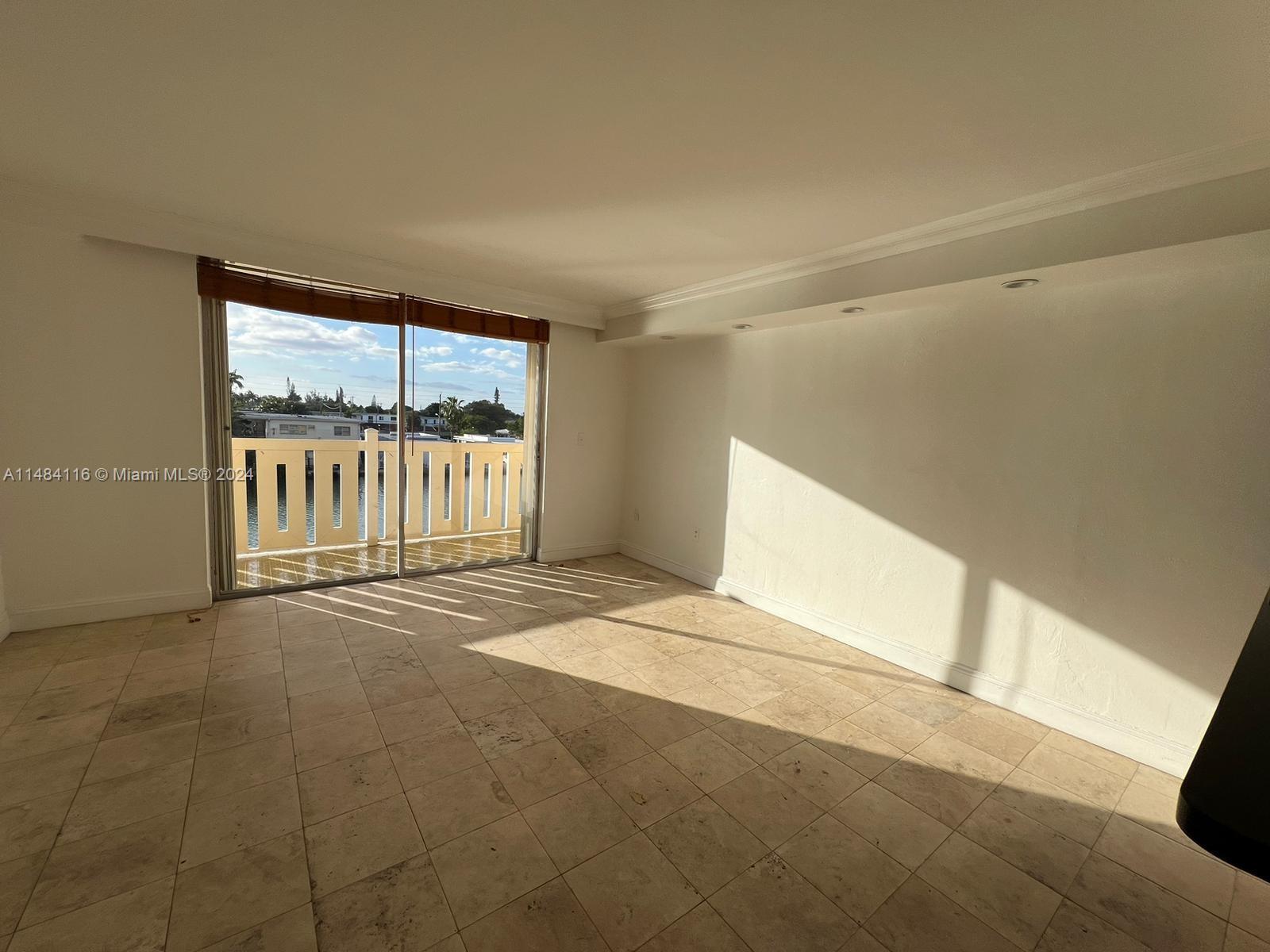 7900 Tatum Waterway Dr 304, Miami Beach, Florida 33141, 2 Bedrooms Bedrooms, ,1 BathroomBathrooms,Residential,For Sale,7900 Tatum Waterway Dr 304,A11484116