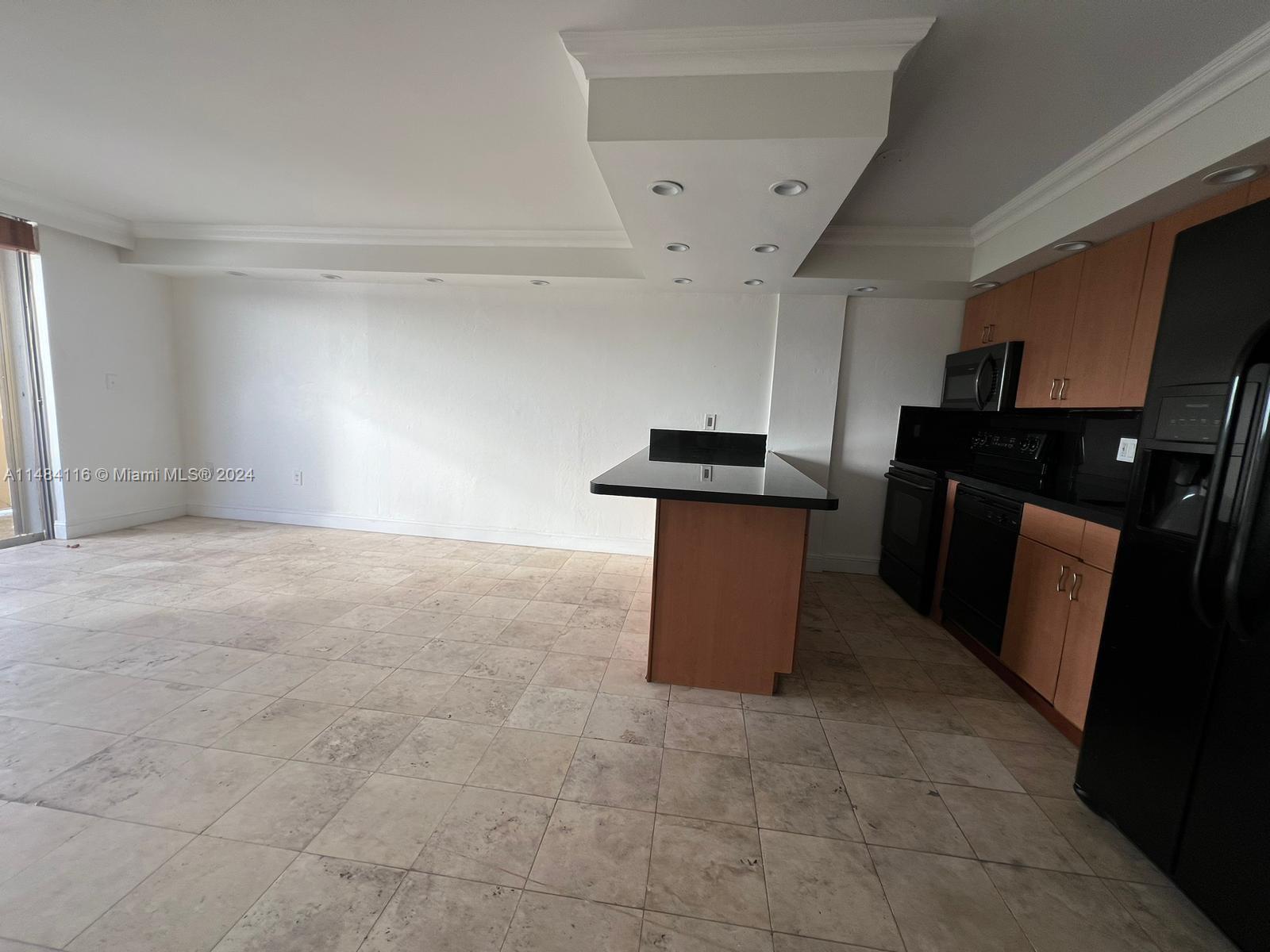 7900 Tatum Waterway Dr 304, Miami Beach, Florida 33141, 2 Bedrooms Bedrooms, ,1 BathroomBathrooms,Residential,For Sale,7900 Tatum Waterway Dr 304,A11484116