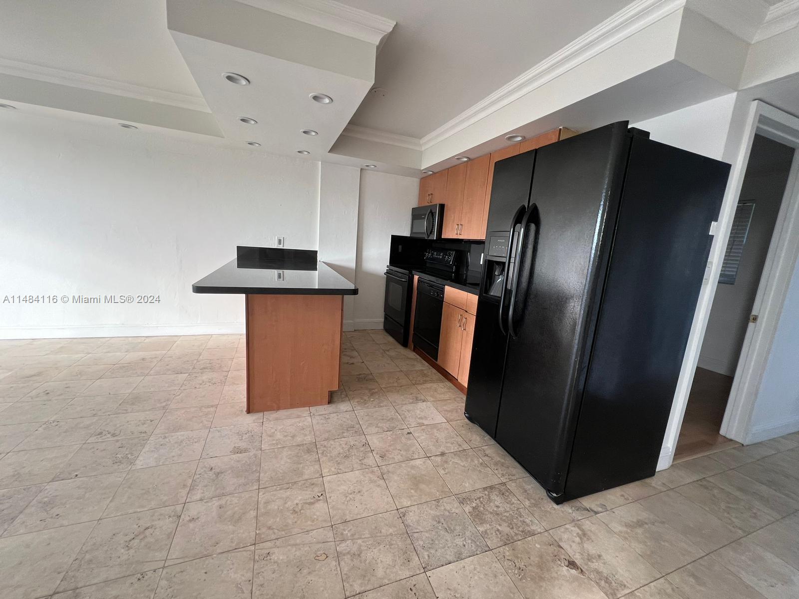 7900 Tatum Waterway Dr 304, Miami Beach, Florida 33141, 2 Bedrooms Bedrooms, ,1 BathroomBathrooms,Residential,For Sale,7900 Tatum Waterway Dr 304,A11484116