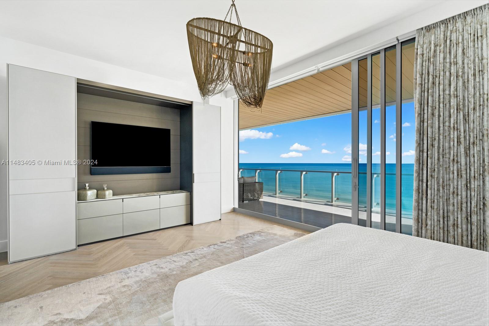 5775 Collins Ave, Miami Beach, FL, 33140 United States, 4 Bedrooms Bedrooms, ,5 BathroomsBathrooms,Residential,For Sale,Collins Ave,A11483405