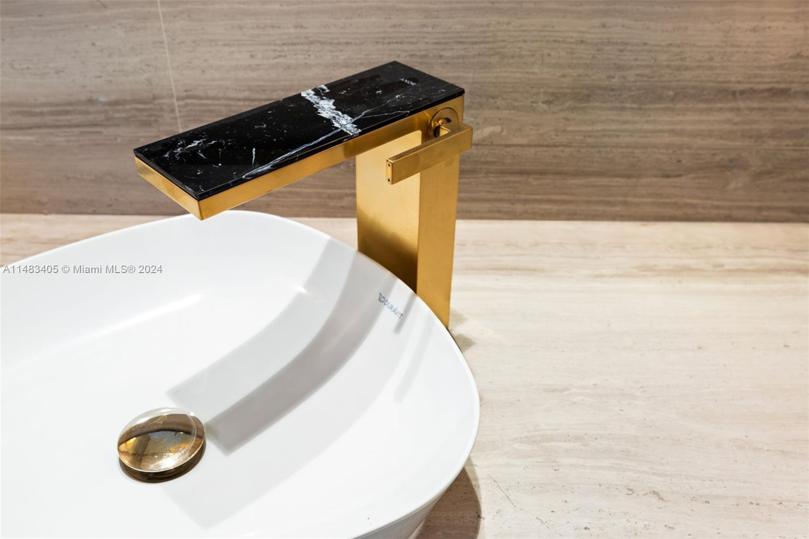 5775 Collins Ave, Miami Beach, FL, 33140 United States, 4 Bedrooms Bedrooms, ,5 BathroomsBathrooms,Residential,For Sale,Collins Ave,A11483405