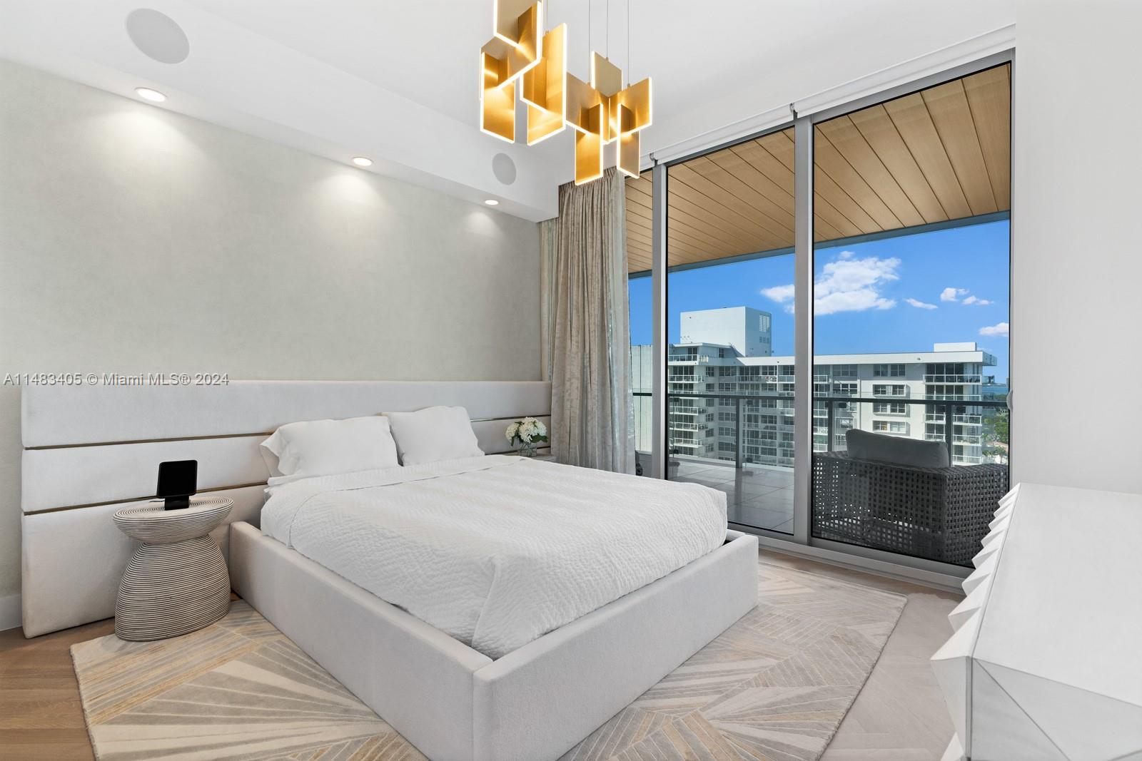 5775 Collins Ave, Miami Beach, FL, 33140 United States, 4 Bedrooms Bedrooms, ,5 BathroomsBathrooms,Residential,For Sale,Collins Ave,A11483405