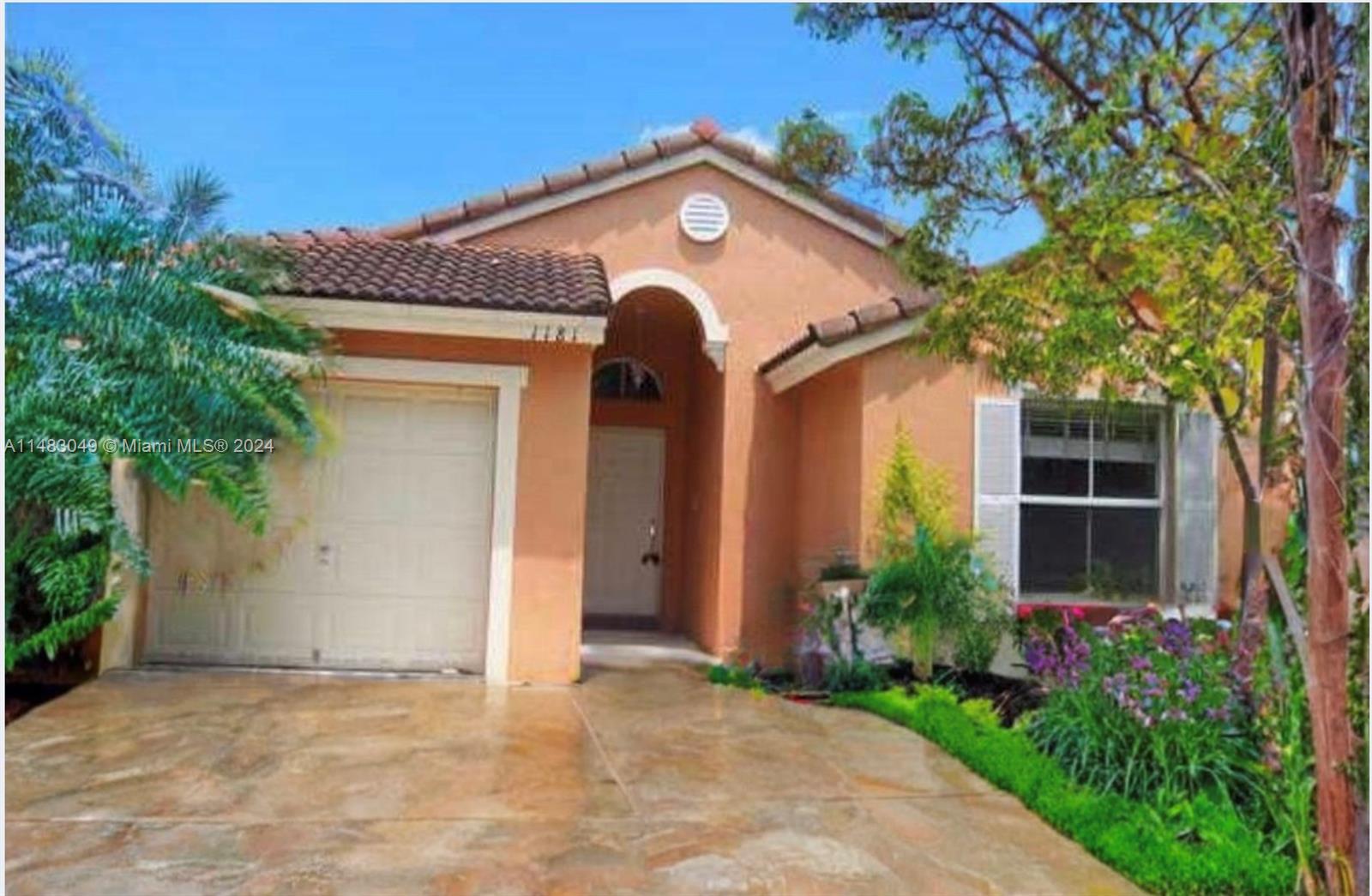 1181 SE 20 RD, Homestead, Florida 33035, 3 Bedrooms Bedrooms, ,2 BathroomsBathrooms,Residential,For Sale,1181 SE 20 RD,A11483049