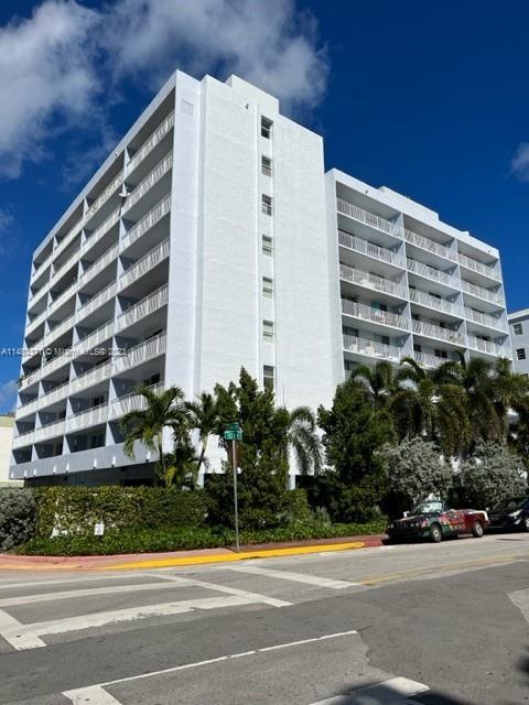 1045 W 10th St 204, Miami Beach, Florida 33139, 1 Bedroom Bedrooms, ,1 BathroomBathrooms,Residential,For Sale,1045 W 10th St 204,A11484371