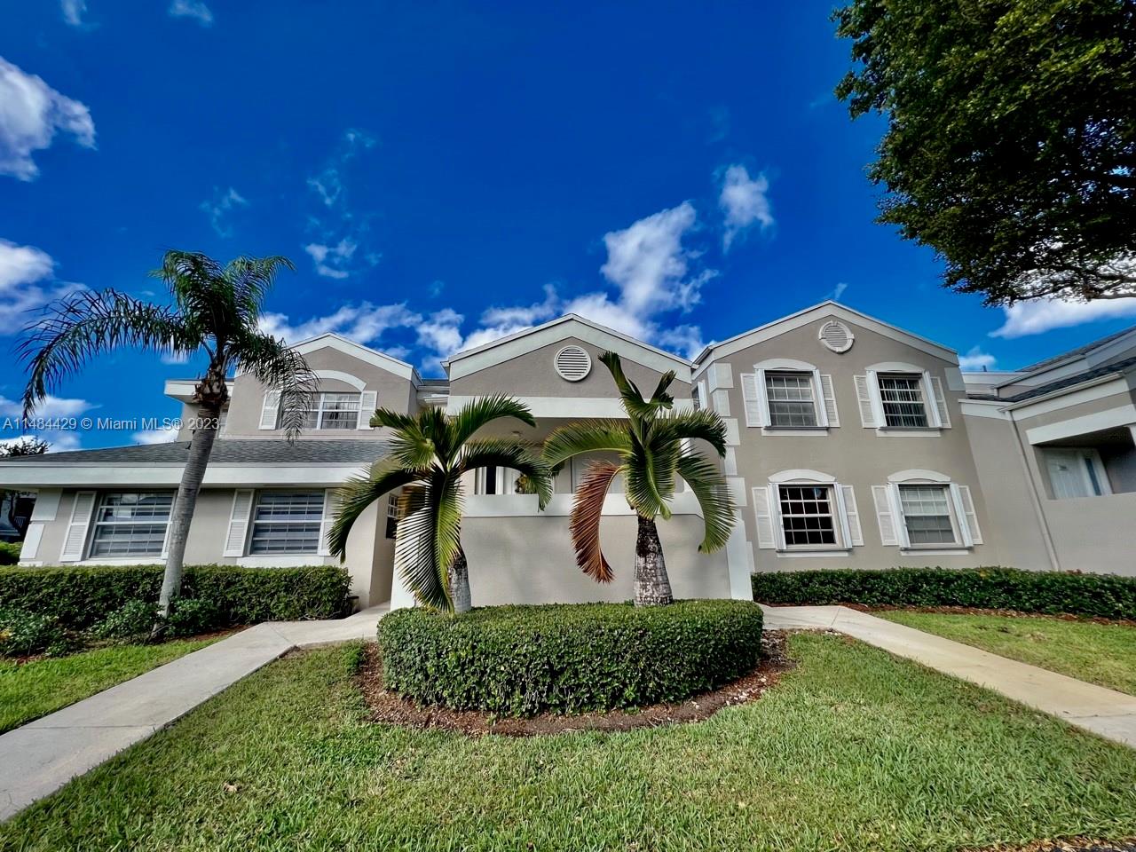 Spacious condo in Centergate at Keys Gate. The unit has been recently renovated with new luxury Vinyl Flooring throughout, a guard gated community with security patrol. This is a unit naturally well lit with a lovely screened balcony, The unit included plenty: cable DirecTV, internet, water, plus all of the fabulous amenities at the Keys Gate Royal Palm Clubhouse, renovated pool, spa - sauna and shuffleboard courts, billiards room, card room, library - computer room, ping pong table room, craft room and party rooms. There is a tennis center, picnic areas and playgrounds in various areas. WASHER AND DRYER INSIDE