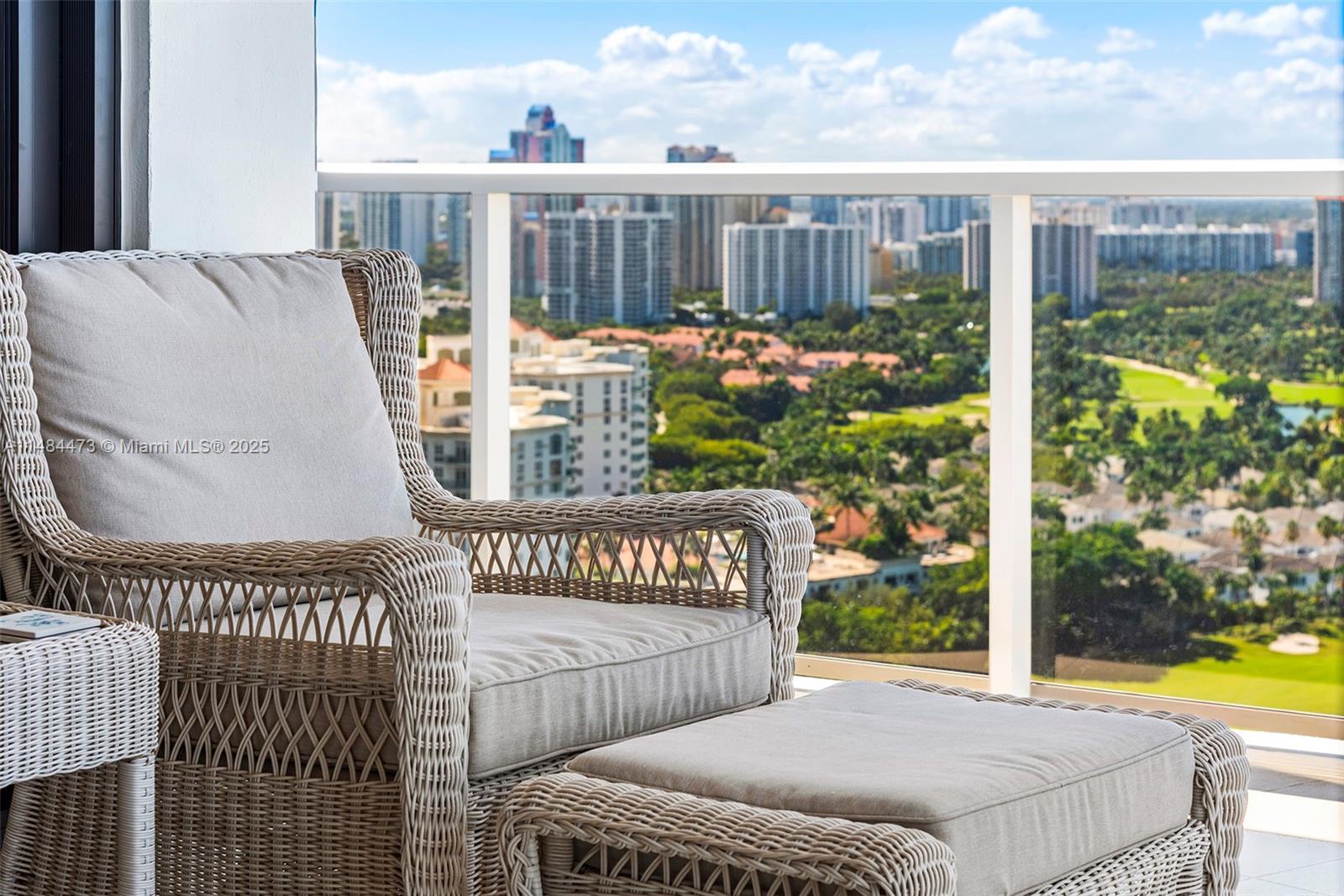 20281 Country Club Dr, Aventura, FL, 33180 United States, 4 Bedrooms Bedrooms, ,3 BathroomsBathrooms,Residential,For Sale,Country Club Dr,A11484473