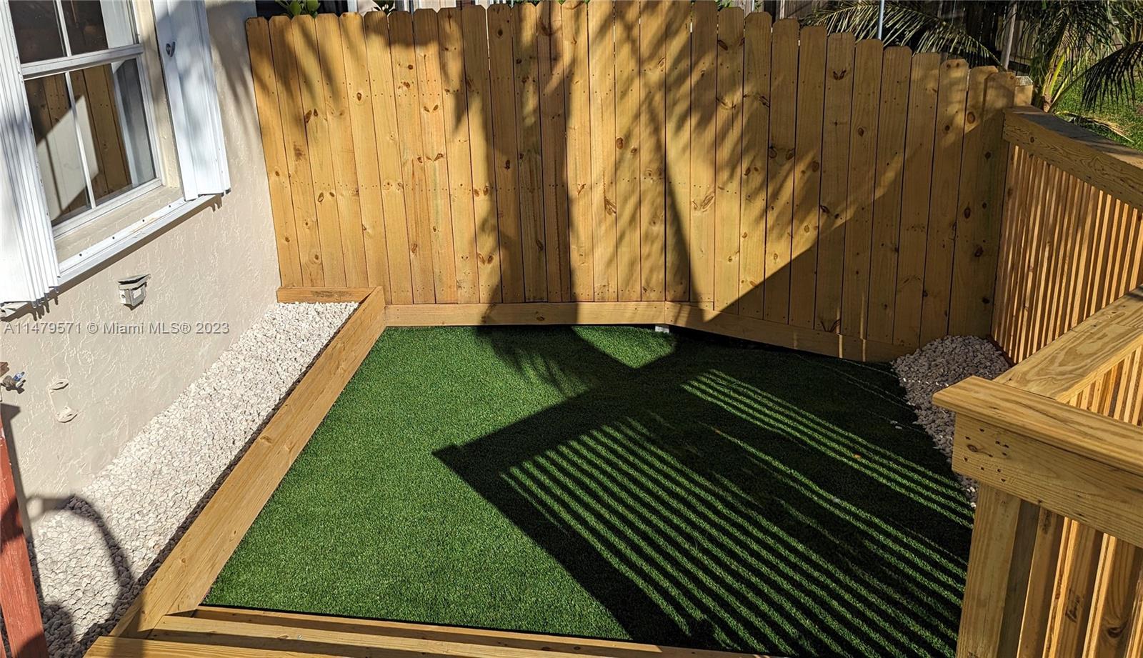 Deck Artificial Grass Area