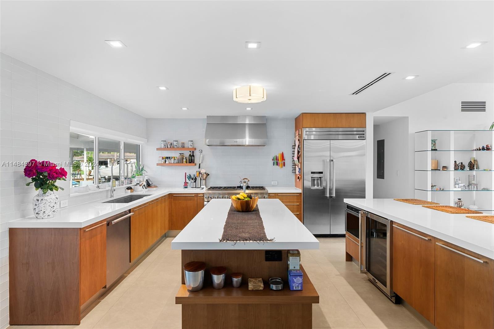 2415 Magnolia Dr, North Miami, FL, 33181 United States, 6 Bedrooms Bedrooms, ,4 BathroomsBathrooms,Residential,For Sale,Magnolia Dr,A11484597