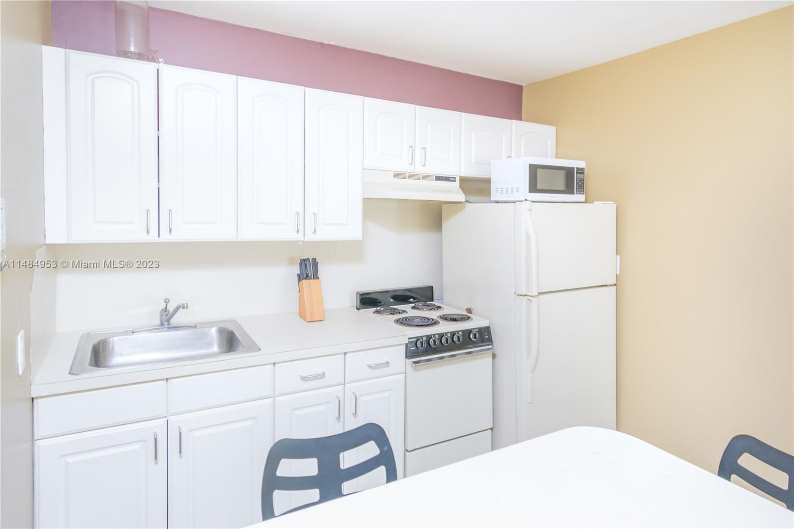 1337 Euclid Ave 207, Miami Beach, Florida 33139, 1 Bedroom Bedrooms, ,1 BathroomBathrooms,Residential,For Sale,1337 Euclid Ave 207,A11484953