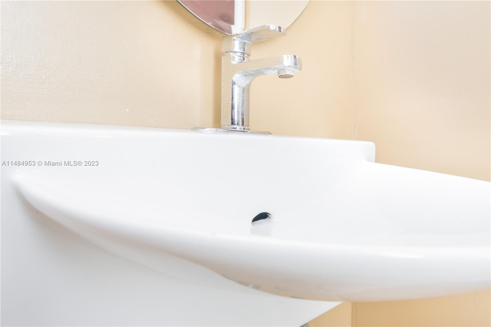 1337 Euclid Ave 207, Miami Beach, Florida 33139, 1 Bedroom Bedrooms, ,1 BathroomBathrooms,Residential,For Sale,1337 Euclid Ave 207,A11484953
