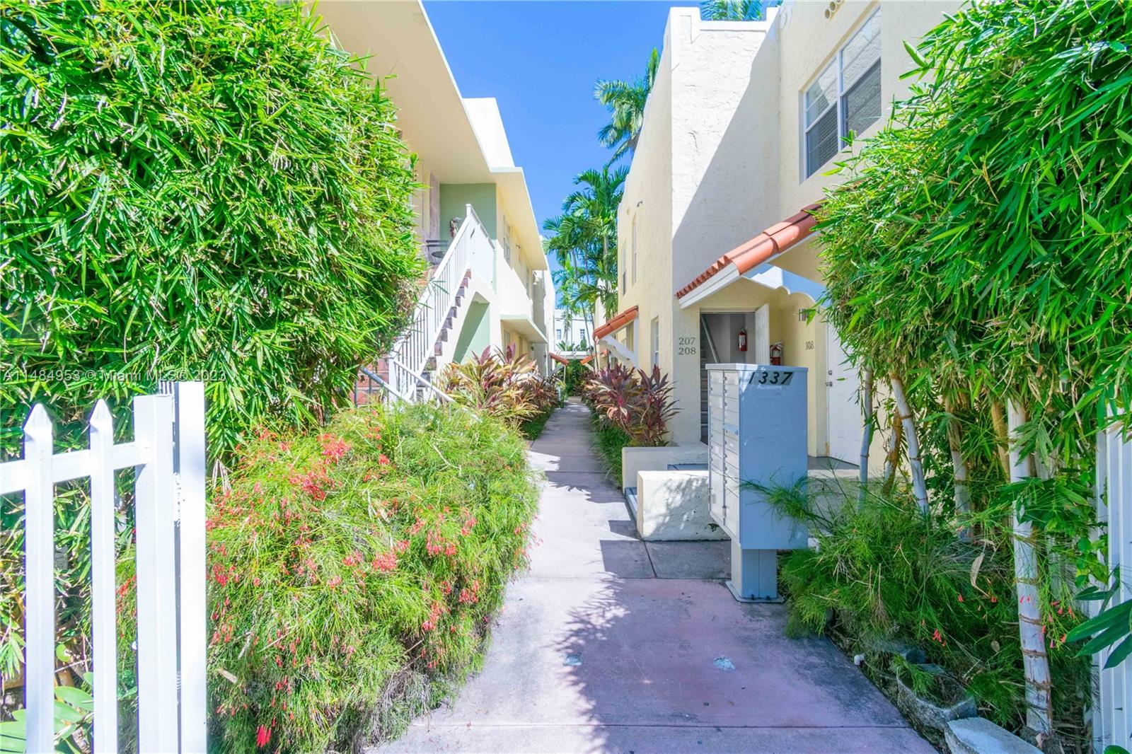 1337 Euclid Ave 207, Miami Beach, Florida 33139, 1 Bedroom Bedrooms, ,1 BathroomBathrooms,Residential,For Sale,1337 Euclid Ave 207,A11484953