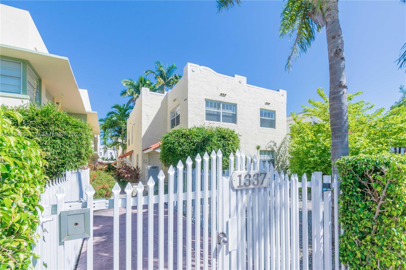 1337 Euclid Ave 207, Miami Beach, Florida 33139, 1 Bedroom Bedrooms, ,1 BathroomBathrooms,Residential,For Sale,1337 Euclid Ave 207,A11484953