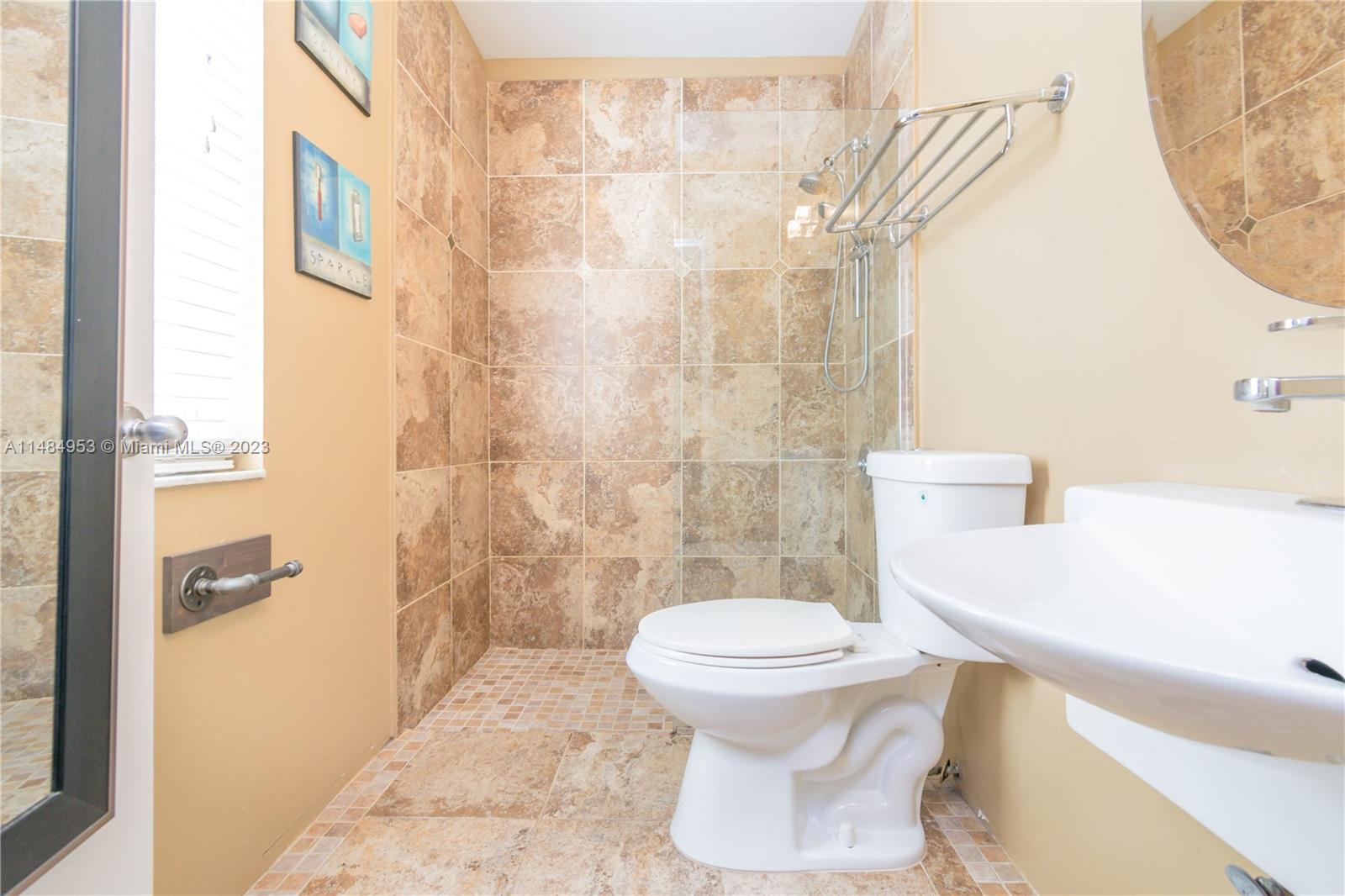 1337 Euclid Ave 207, Miami Beach, Florida 33139, 1 Bedroom Bedrooms, ,1 BathroomBathrooms,Residential,For Sale,1337 Euclid Ave 207,A11484953