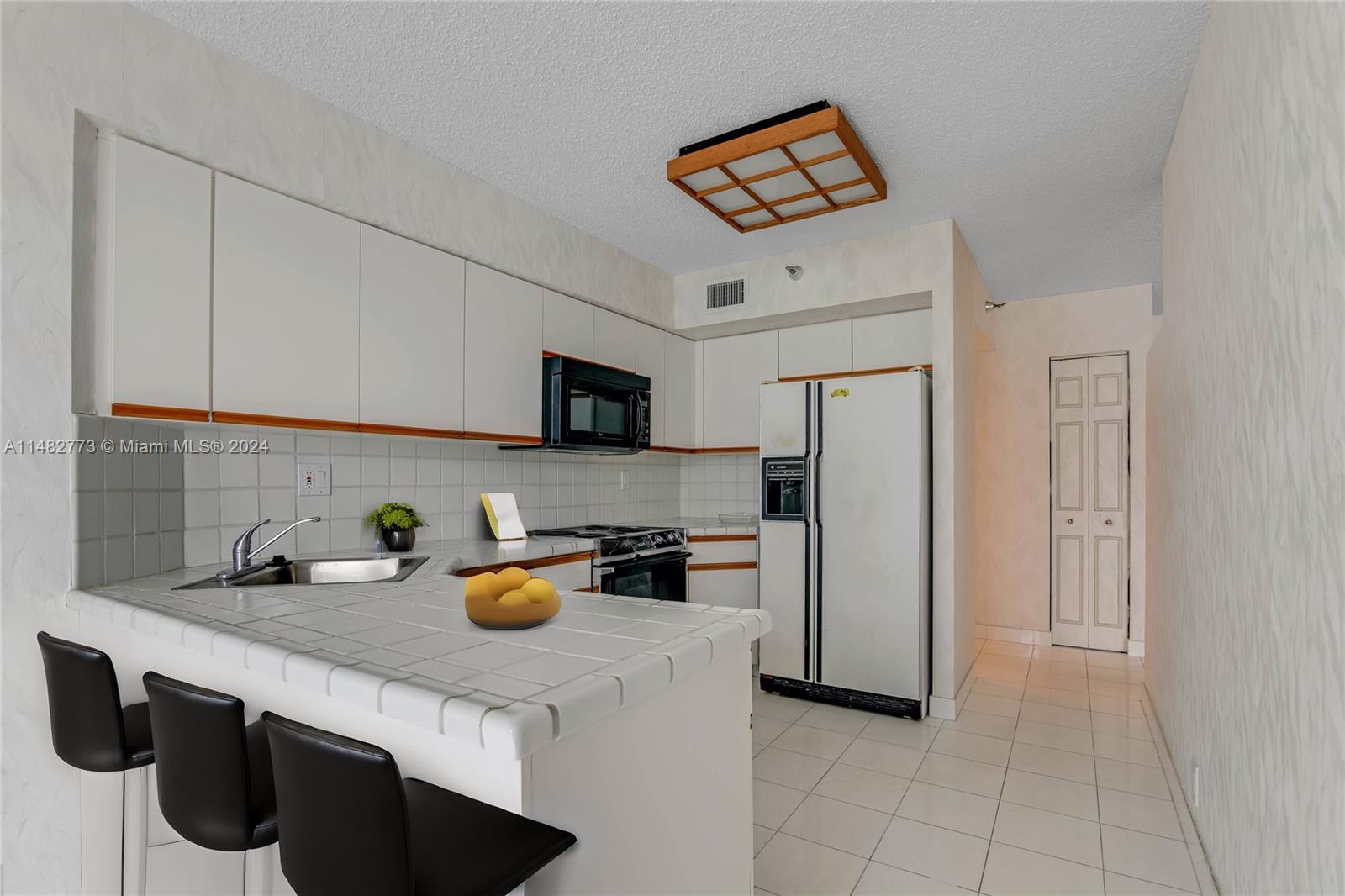 3530 Mystic Pointe Dr # 914
AVENTURA