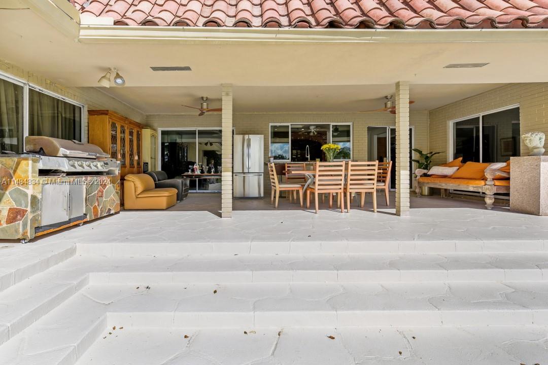 3660 N 55th Ave, Hollywood, Florida 33021, 5 Bedrooms Bedrooms, ,4 BathroomsBathrooms,Residential,For Sale,3660 N 55th Ave,A11484834