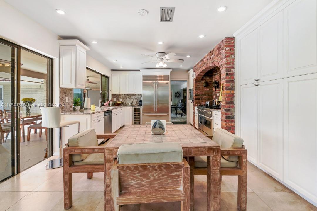 3660 N 55th Ave, Hollywood, Florida 33021, 5 Bedrooms Bedrooms, ,4 BathroomsBathrooms,Residential,For Sale,3660 N 55th Ave,A11484834