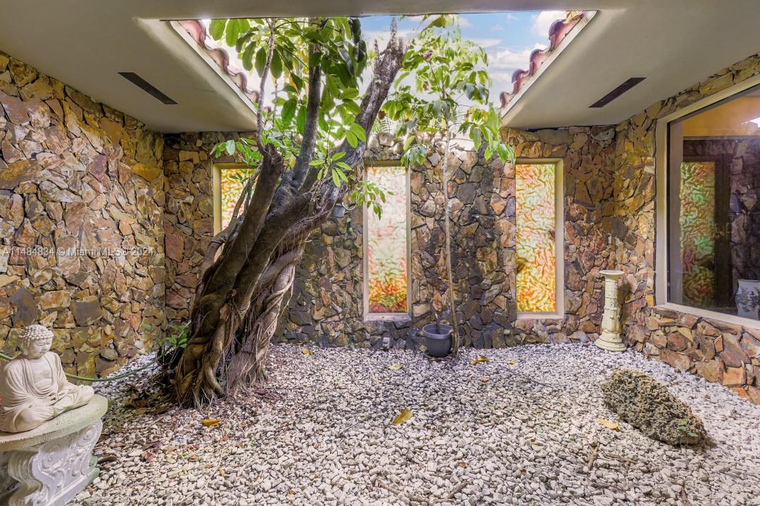 3660 N 55th Ave, Hollywood, Florida 33021, 5 Bedrooms Bedrooms, ,4 BathroomsBathrooms,Residential,For Sale,3660 N 55th Ave,A11484834