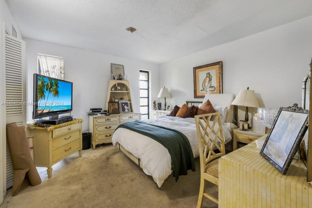 3660 N 55th Ave, Hollywood, Florida 33021, 5 Bedrooms Bedrooms, ,4 BathroomsBathrooms,Residential,For Sale,3660 N 55th Ave,A11484834