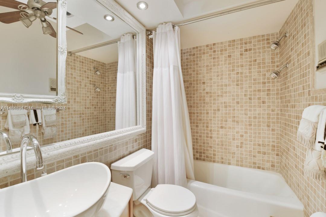 3660 N 55th Ave, Hollywood, Florida 33021, 5 Bedrooms Bedrooms, ,4 BathroomsBathrooms,Residential,For Sale,3660 N 55th Ave,A11484834