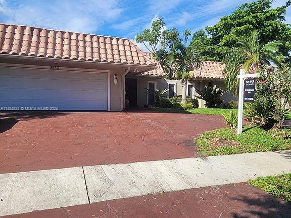 3660 N 55th Ave, Hollywood, Florida 33021, 5 Bedrooms Bedrooms, ,4 BathroomsBathrooms,Residential,For Sale,3660 N 55th Ave,A11484834