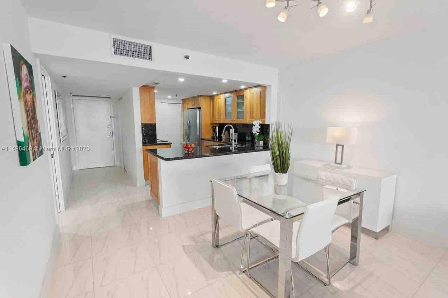 1717 N Bayshore Dr C-4037, Miami, Florida 33132, 1 Bedroom Bedrooms, ,1 BathroomBathrooms,Residentiallease,For Rent,1717 N Bayshore Dr C-4037,A11485469