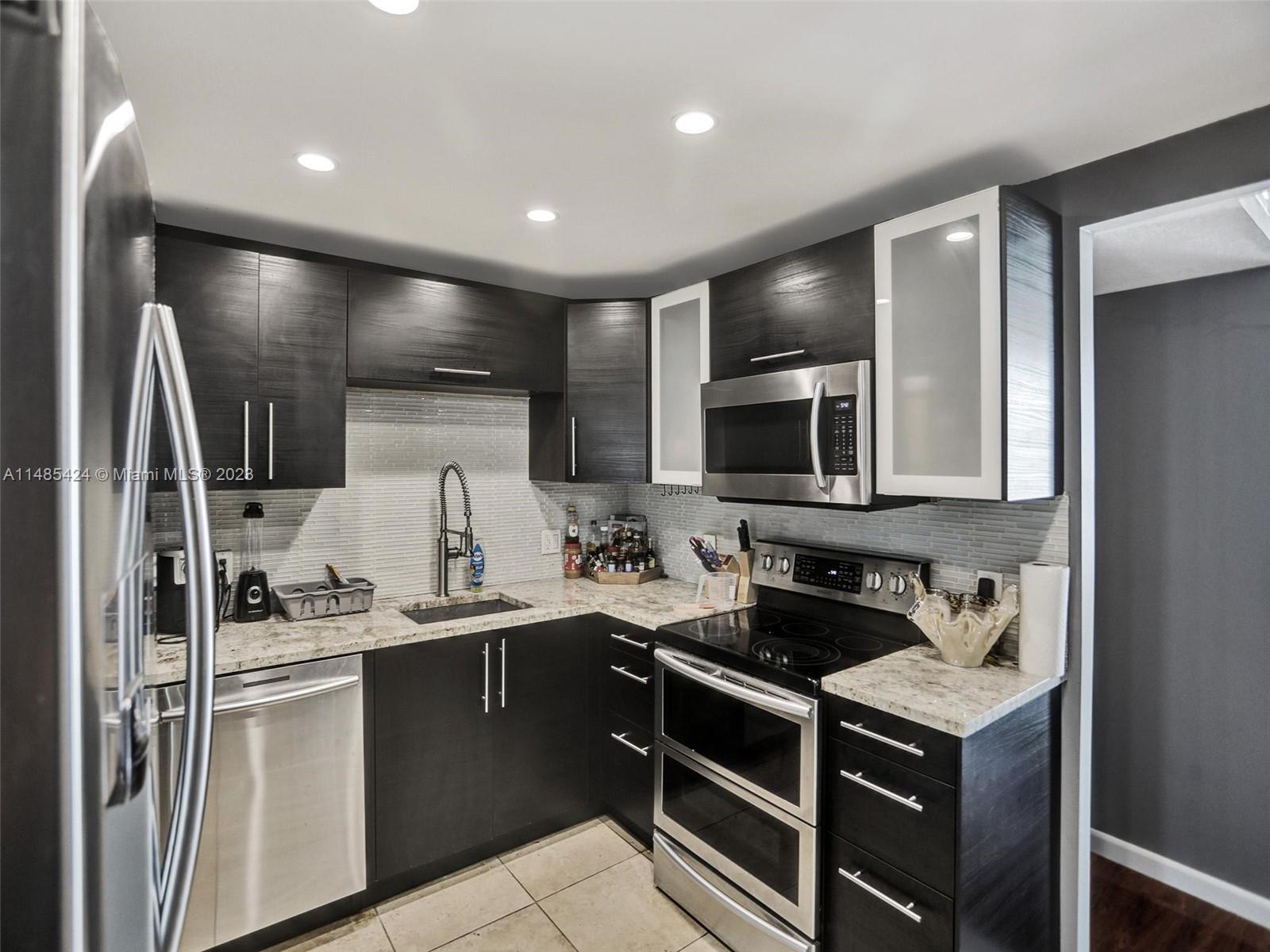 2851 183rd St, Aventura, FL, 33160 United States, 2 Bedrooms Bedrooms, ,2 BathroomsBathrooms,Residential,For Sale,183rd St,A11485424
