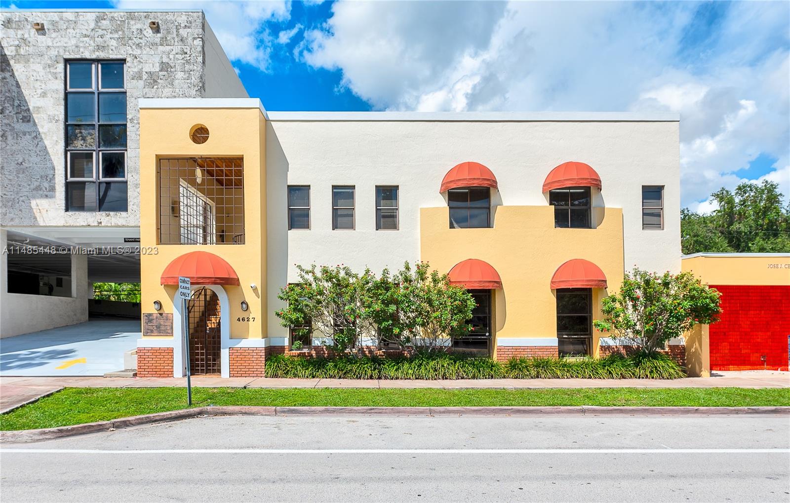 4627 Ponce De Leon Blvd, Coral Gables, Florida 33146, ,Commercialsale,For Sale,4627 Ponce De Leon Blvd,A11485448