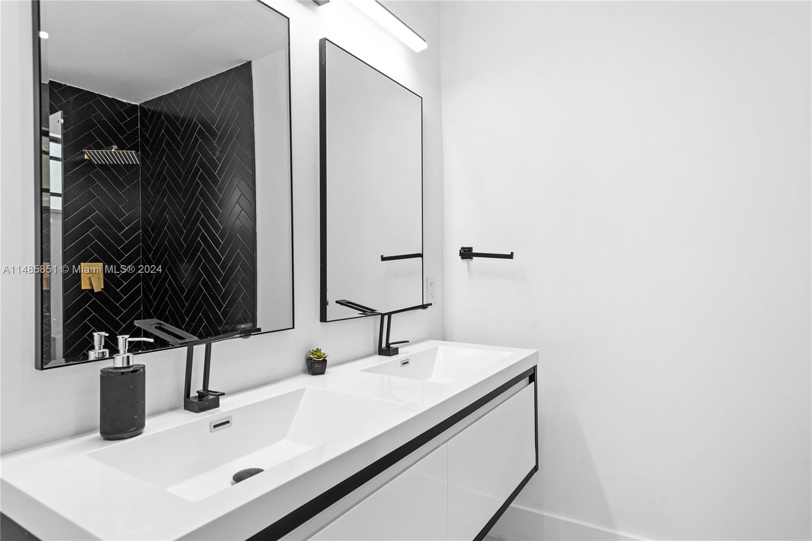 941 NE 83rd St, Miami, Florida 33138, 4 Bedrooms Bedrooms, ,3 BathroomsBathrooms,Residentiallease,For Rent,941 NE 83rd St,A11485851