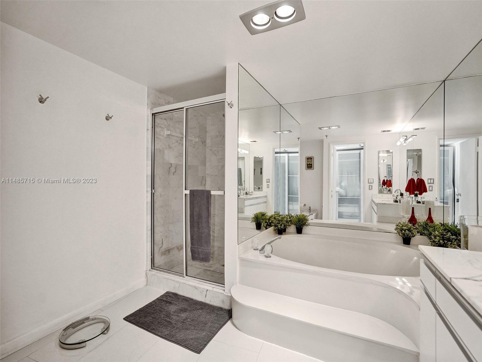9 Island Ave 1806, Miami Beach, Florida 33139, 2 Bedrooms Bedrooms, ,2 BathroomsBathrooms,Residential,For Sale,9 Island Ave 1806,A11485715