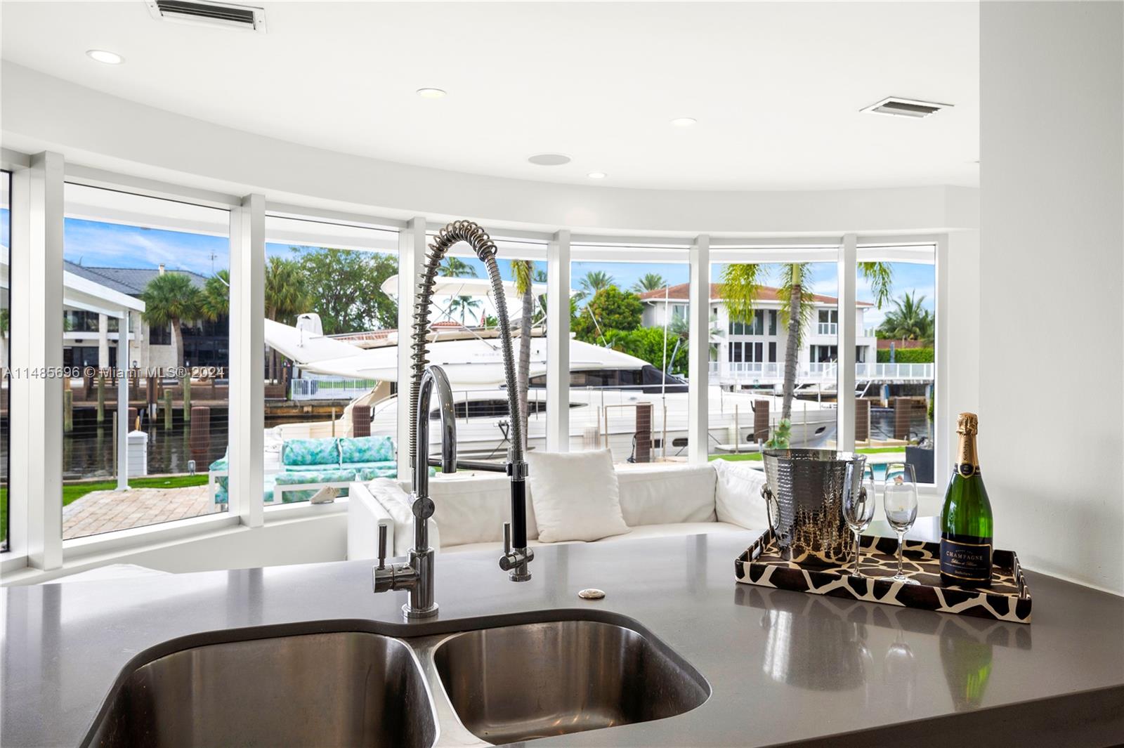 3344 167th St, North Miami Beach, FL, 33160 United States, 6 Bedrooms Bedrooms, ,6 BathroomsBathrooms,Residential,For Sale,167th St,A11485696