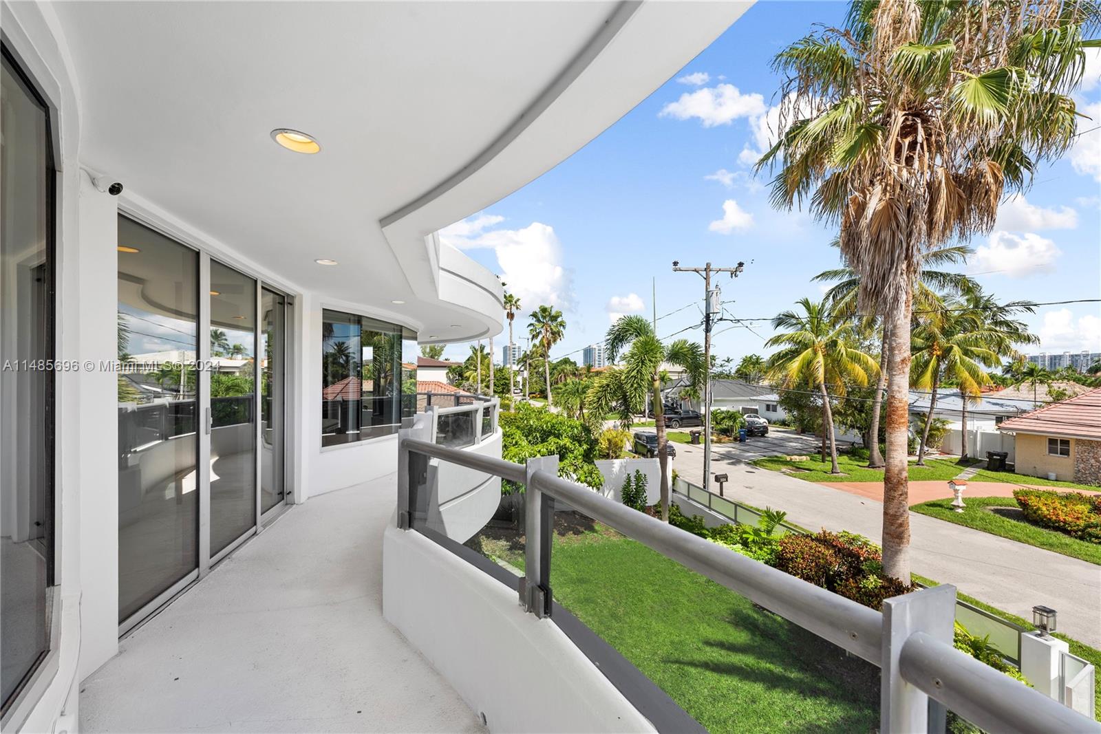 3344 167th St, North Miami Beach, FL, 33160 United States, 6 Bedrooms Bedrooms, ,6 BathroomsBathrooms,Residential,For Sale,167th St,A11485696