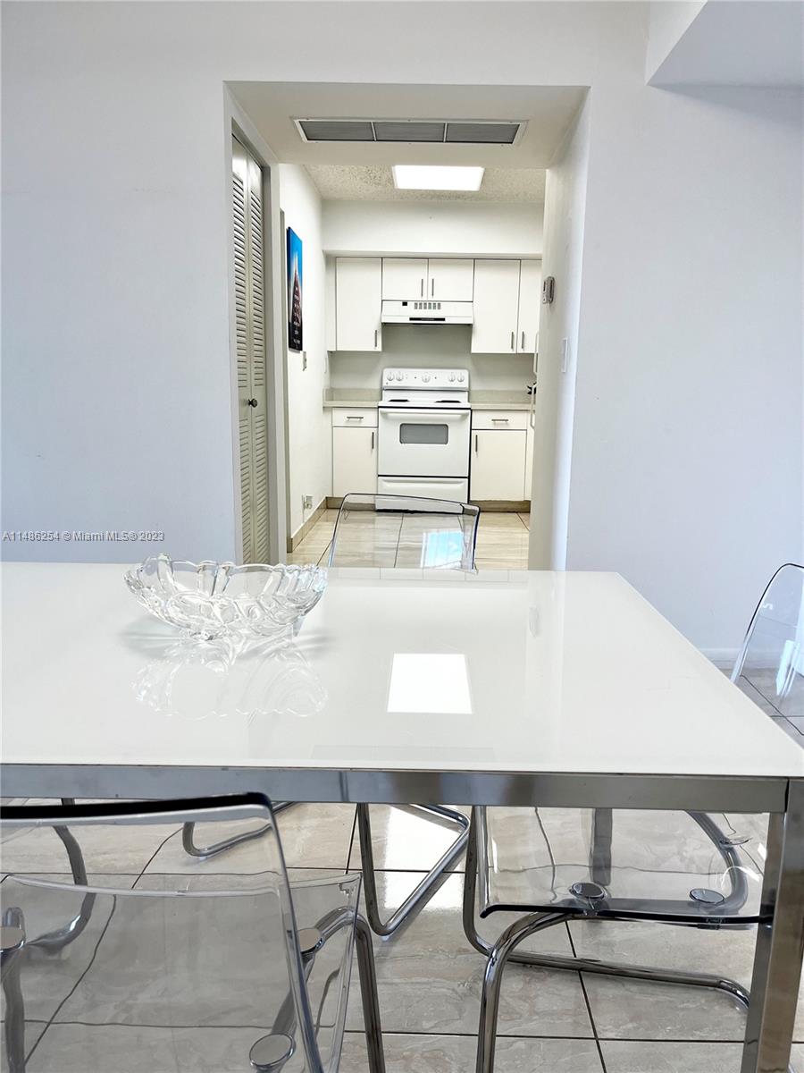 3300 NE 191st St 905, Aventura, Florida 33180, 2 Bedrooms Bedrooms, ,2 BathroomsBathrooms,Residentiallease,For Rent,3300 NE 191st St 905,A11486254