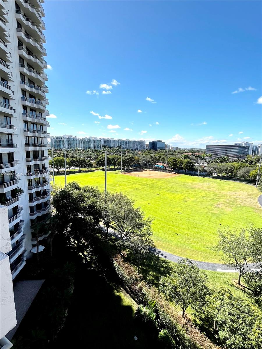 3300 NE 191st St 905, Aventura, Florida 33180, 2 Bedrooms Bedrooms, ,2 BathroomsBathrooms,Residentiallease,For Rent,3300 NE 191st St 905,A11486254