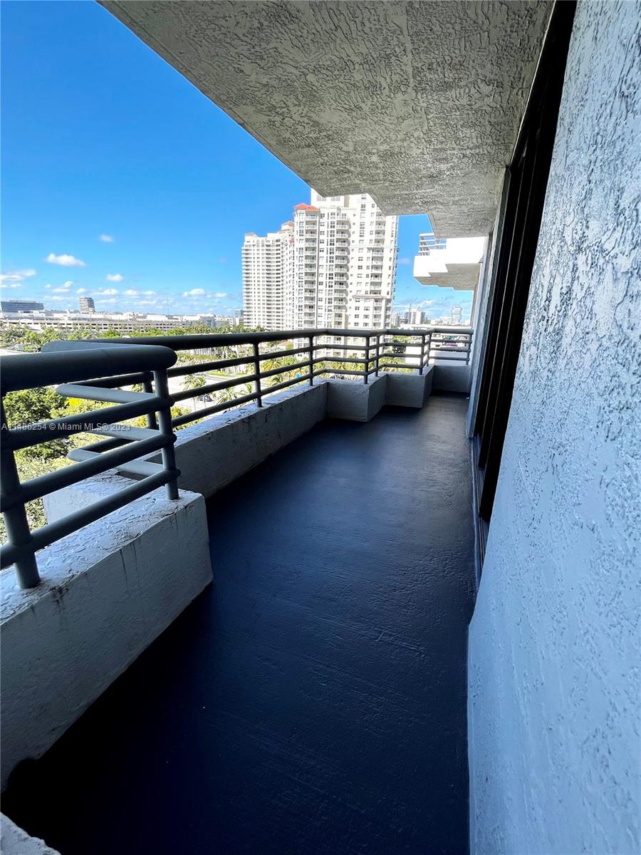 3300 NE 191st St 905, Aventura, Florida 33180, 2 Bedrooms Bedrooms, ,2 BathroomsBathrooms,Residentiallease,For Rent,3300 NE 191st St 905,A11486254