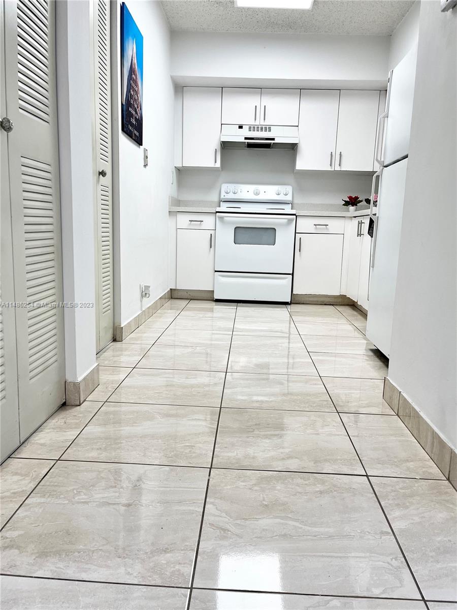 3300 NE 191st St 905, Aventura, Florida 33180, 2 Bedrooms Bedrooms, ,2 BathroomsBathrooms,Residentiallease,For Rent,3300 NE 191st St 905,A11486254