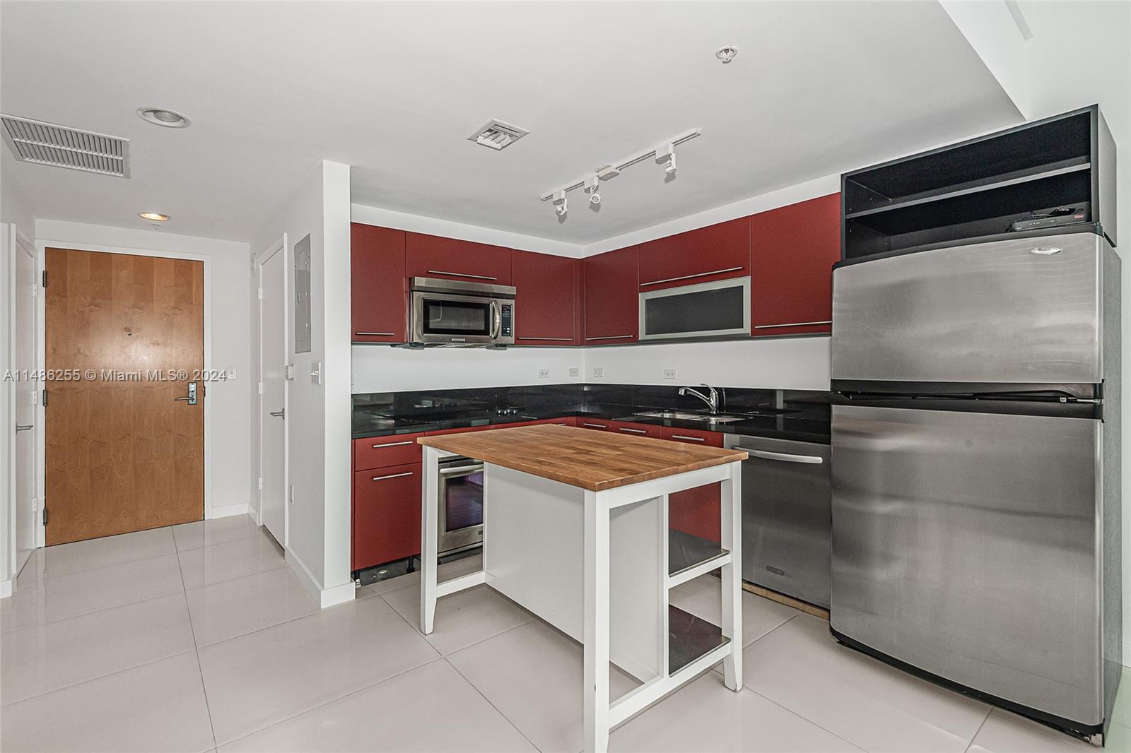 253 NE 2nd St 432, Miami, Florida 33132, 1 Bedroom Bedrooms, ,1 BathroomBathrooms,Residential,For Sale,253 NE 2nd St 432,A11486255