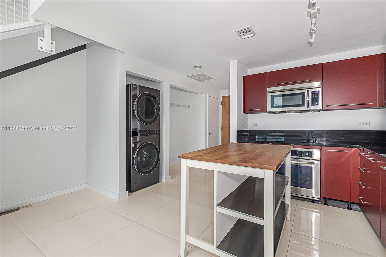 253 NE 2nd St 432, Miami, Florida 33132, 1 Bedroom Bedrooms, ,1 BathroomBathrooms,Residential,For Sale,253 NE 2nd St 432,A11486255