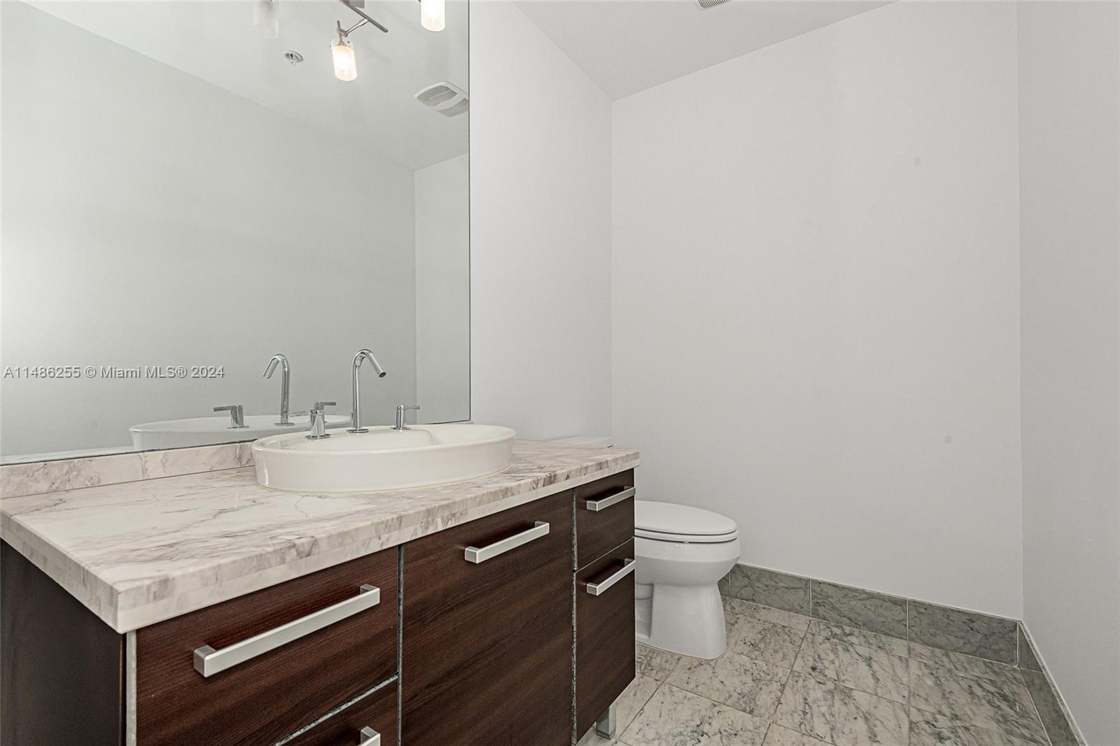 253 NE 2nd St 432, Miami, Florida 33132, 1 Bedroom Bedrooms, ,1 BathroomBathrooms,Residential,For Sale,253 NE 2nd St 432,A11486255