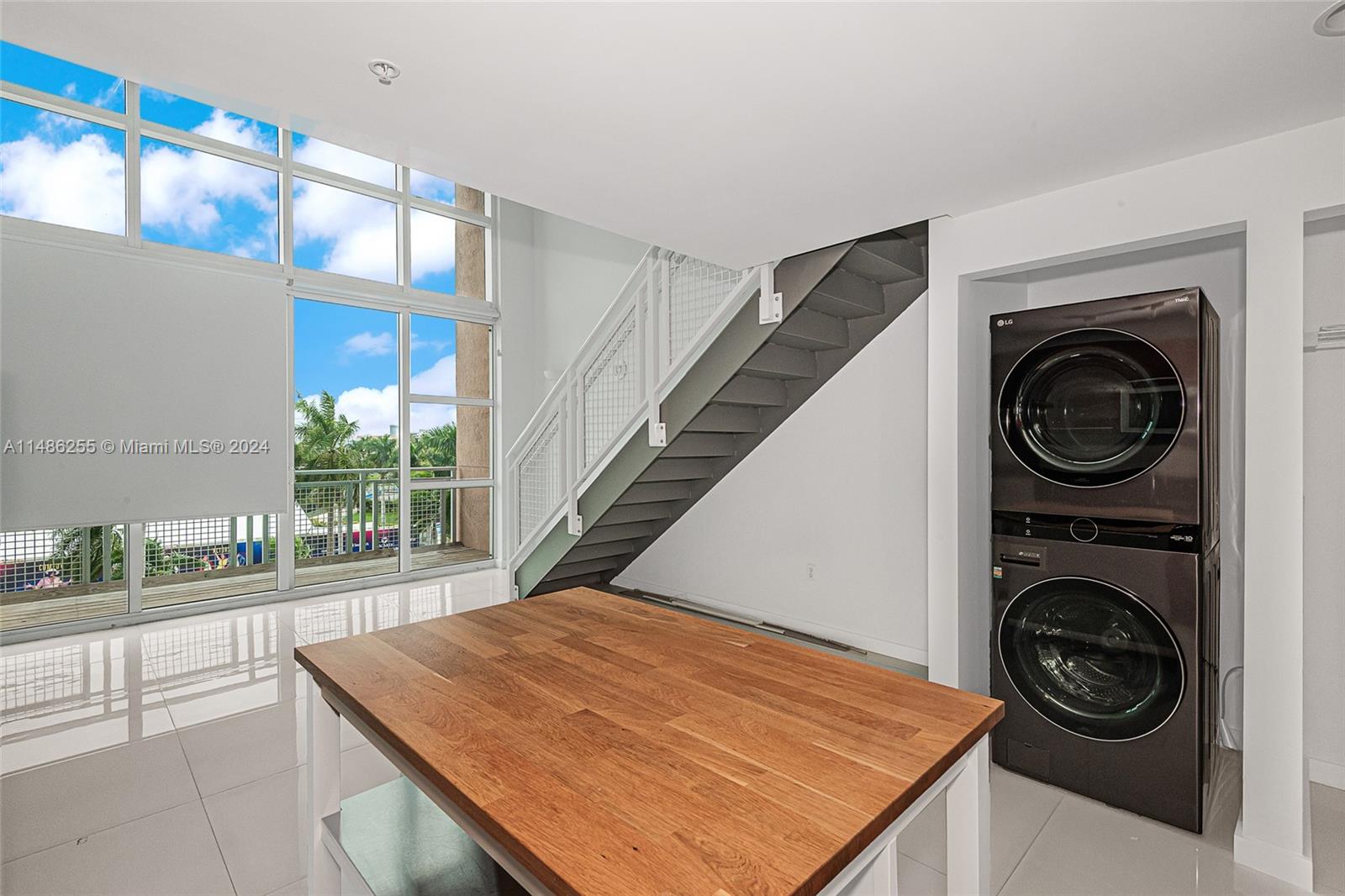253 NE 2nd St 432, Miami, Florida 33132, 1 Bedroom Bedrooms, ,1 BathroomBathrooms,Residential,For Sale,253 NE 2nd St 432,A11486255