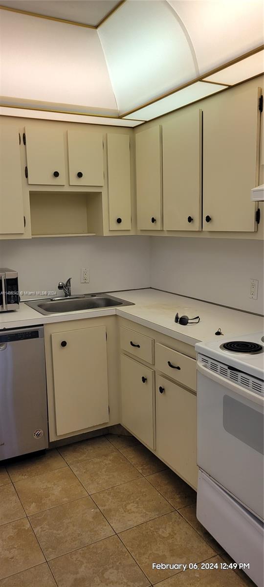 3625 N Country Club Dr 2507, Aventura, Florida 33180, 1 Bedroom Bedrooms, ,1 BathroomBathrooms,Residentiallease,For Rent,3625 N Country Club Dr 2507,A11486342