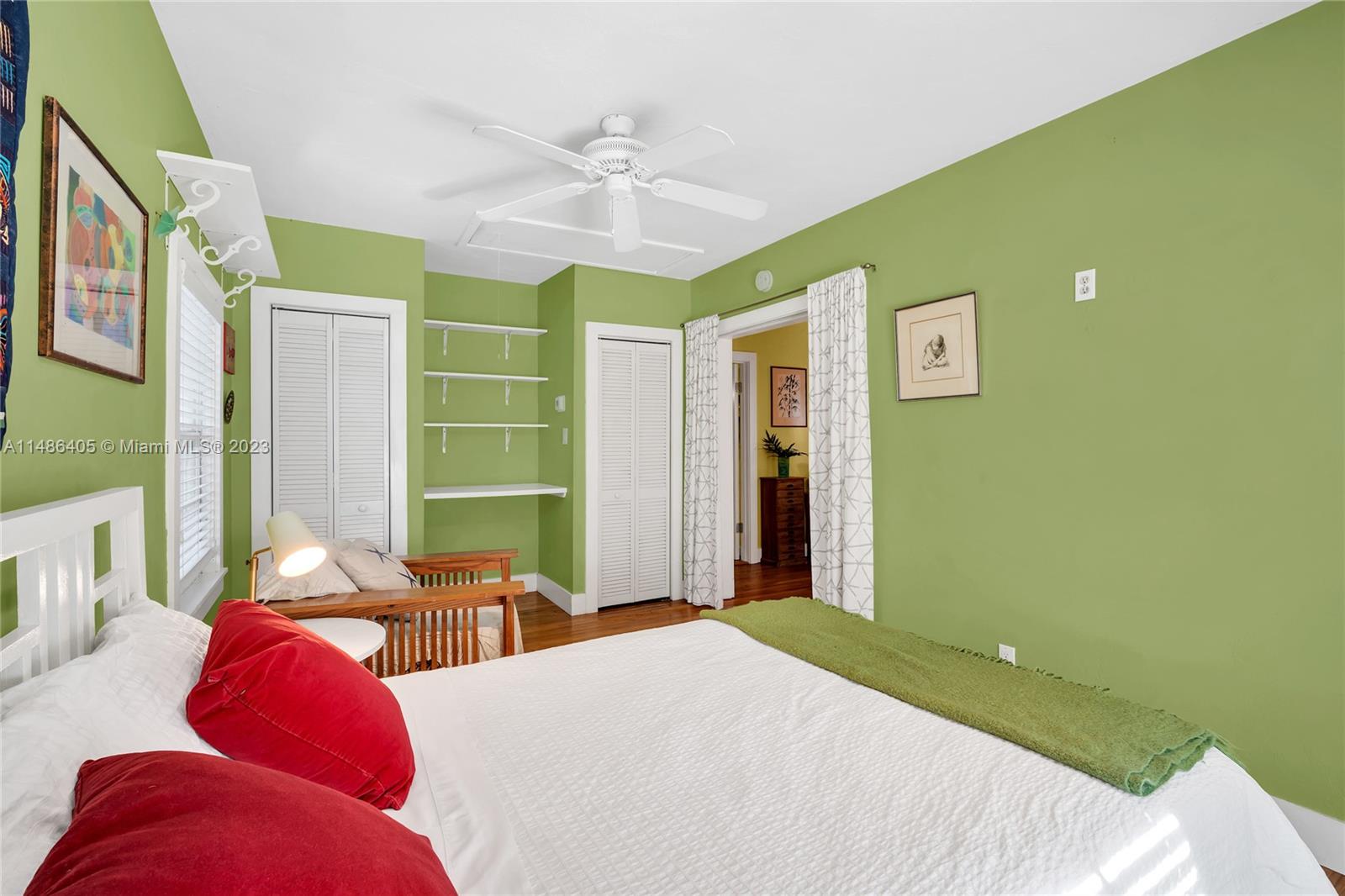 Listing Photo 10
