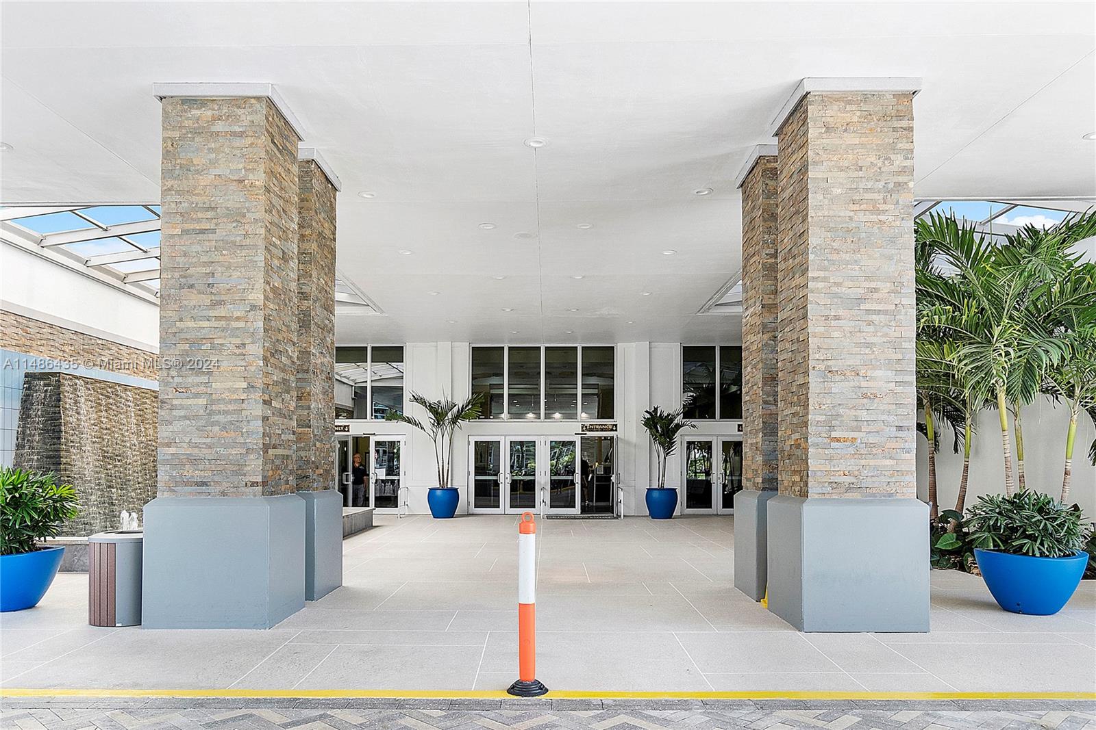 7763 Southampton Ter 213, Tamarac, Florida 33321, 2 Bedrooms Bedrooms, ,2 BathroomsBathrooms,Residential,For Sale,7763 Southampton Ter 213,A11486435