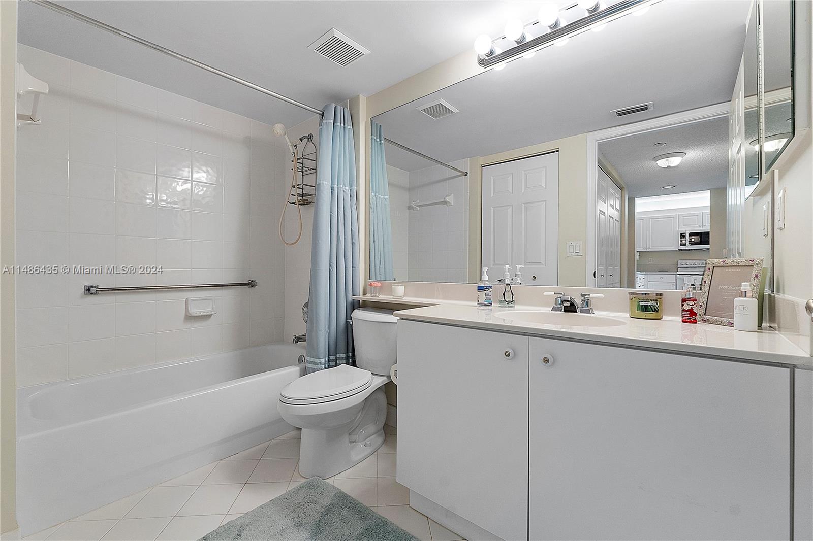 7763 Southampton Ter 213, Tamarac, Florida 33321, 2 Bedrooms Bedrooms, ,2 BathroomsBathrooms,Residential,For Sale,7763 Southampton Ter 213,A11486435