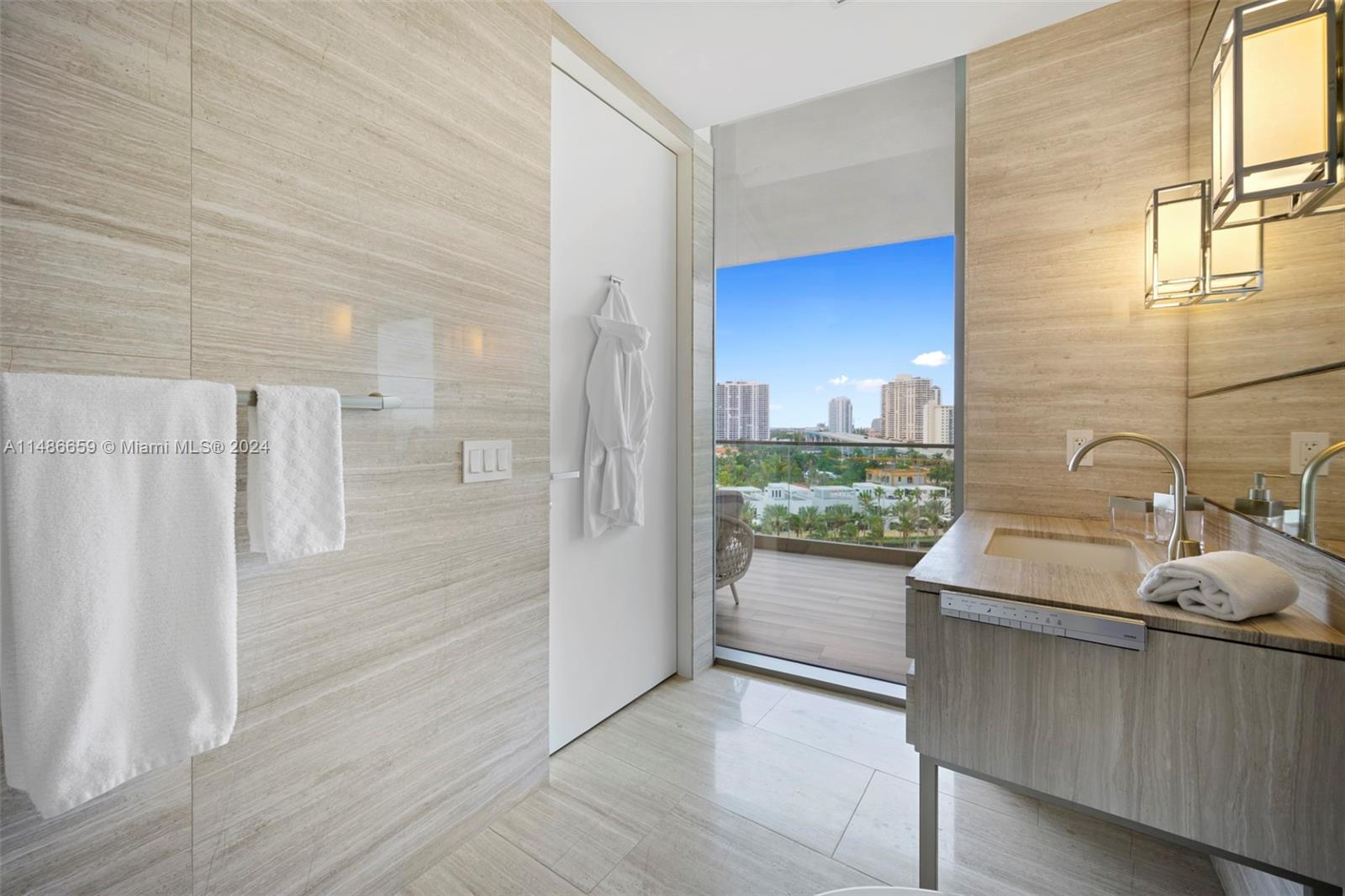 18975 Collins Ave, Sunny Isles Beach, FL, 33160 United States, 2 Bedrooms Bedrooms, ,2 BathroomsBathrooms,Residential,For Sale,Collins Ave,A11486659
