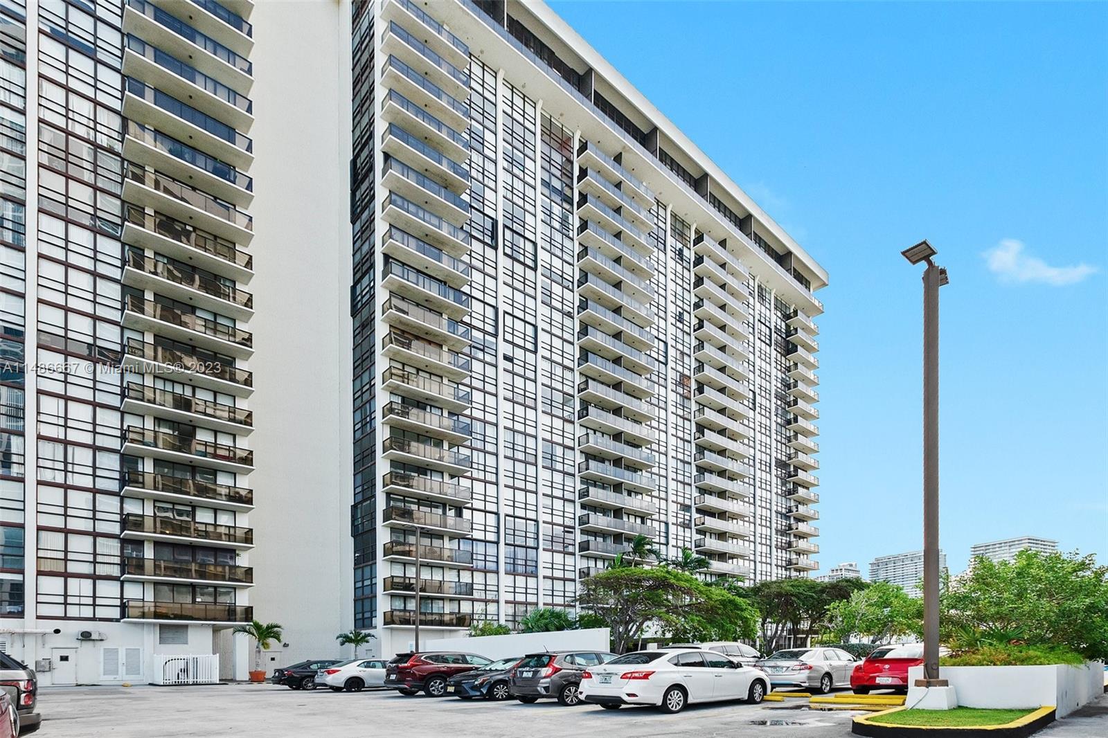 600 NE 36th St 1119, Miami, Florida 33137, 1 Bedroom Bedrooms, ,1 BathroomBathrooms,Residential,For Sale,600 NE 36th St 1119,A11486667