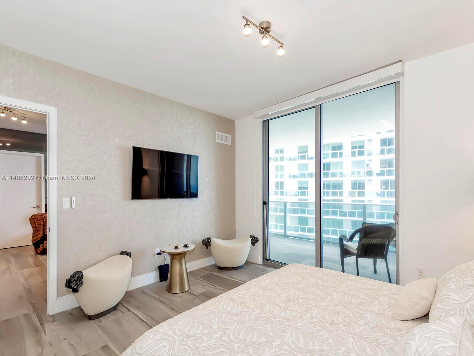 488 NE 18th St 2111, Miami, Florida 33132, 2 Bedrooms Bedrooms, ,3 BathroomsBathrooms,Residential,For Sale,488 NE 18th St 2111,A11486202