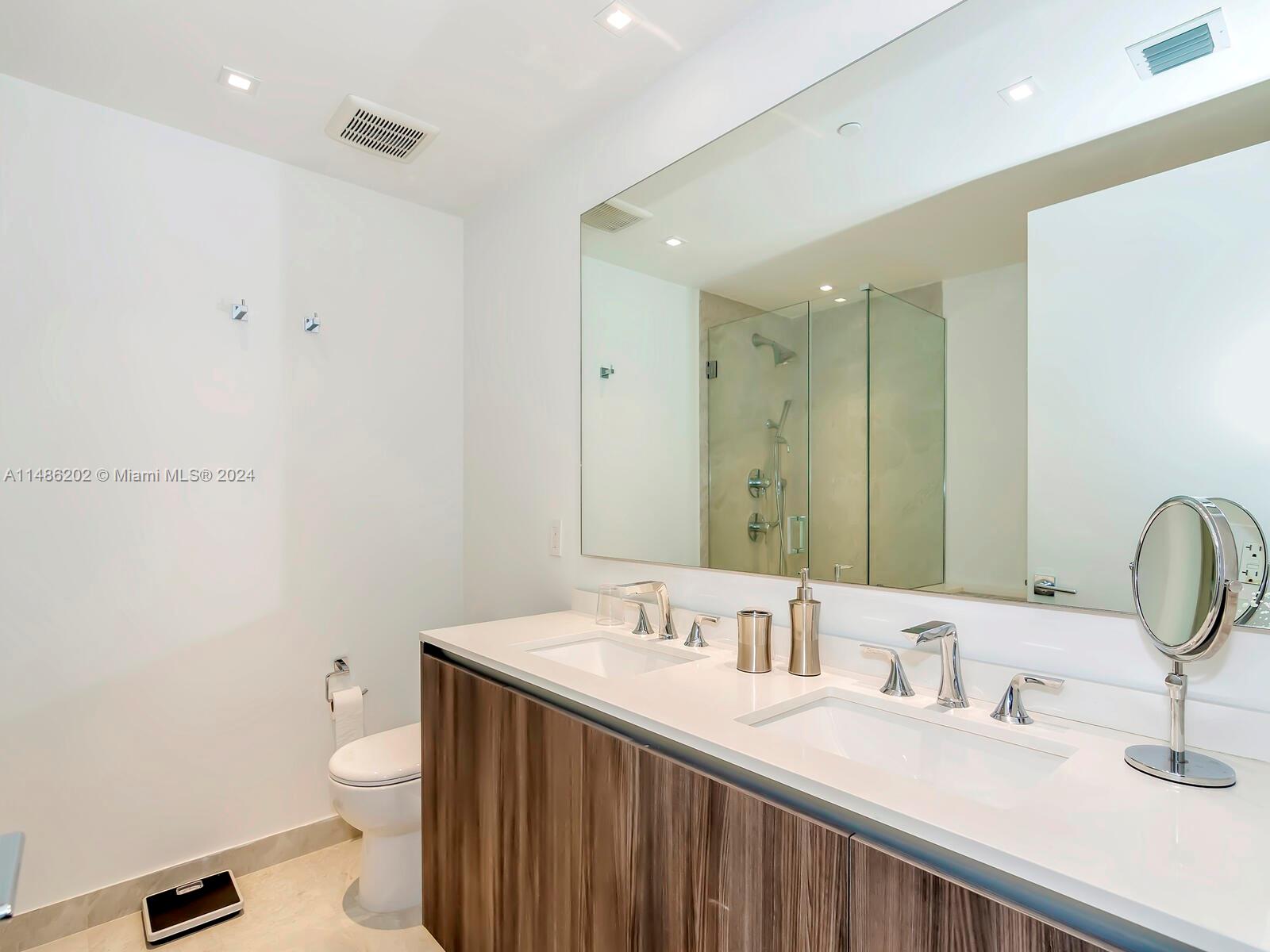 488 NE 18th St 2111, Miami, Florida 33132, 2 Bedrooms Bedrooms, ,3 BathroomsBathrooms,Residential,For Sale,488 NE 18th St 2111,A11486202